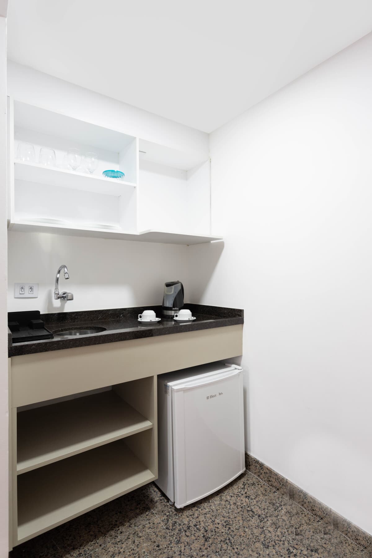 Studio Standard Casal - NewCiti Itaim by Charlie