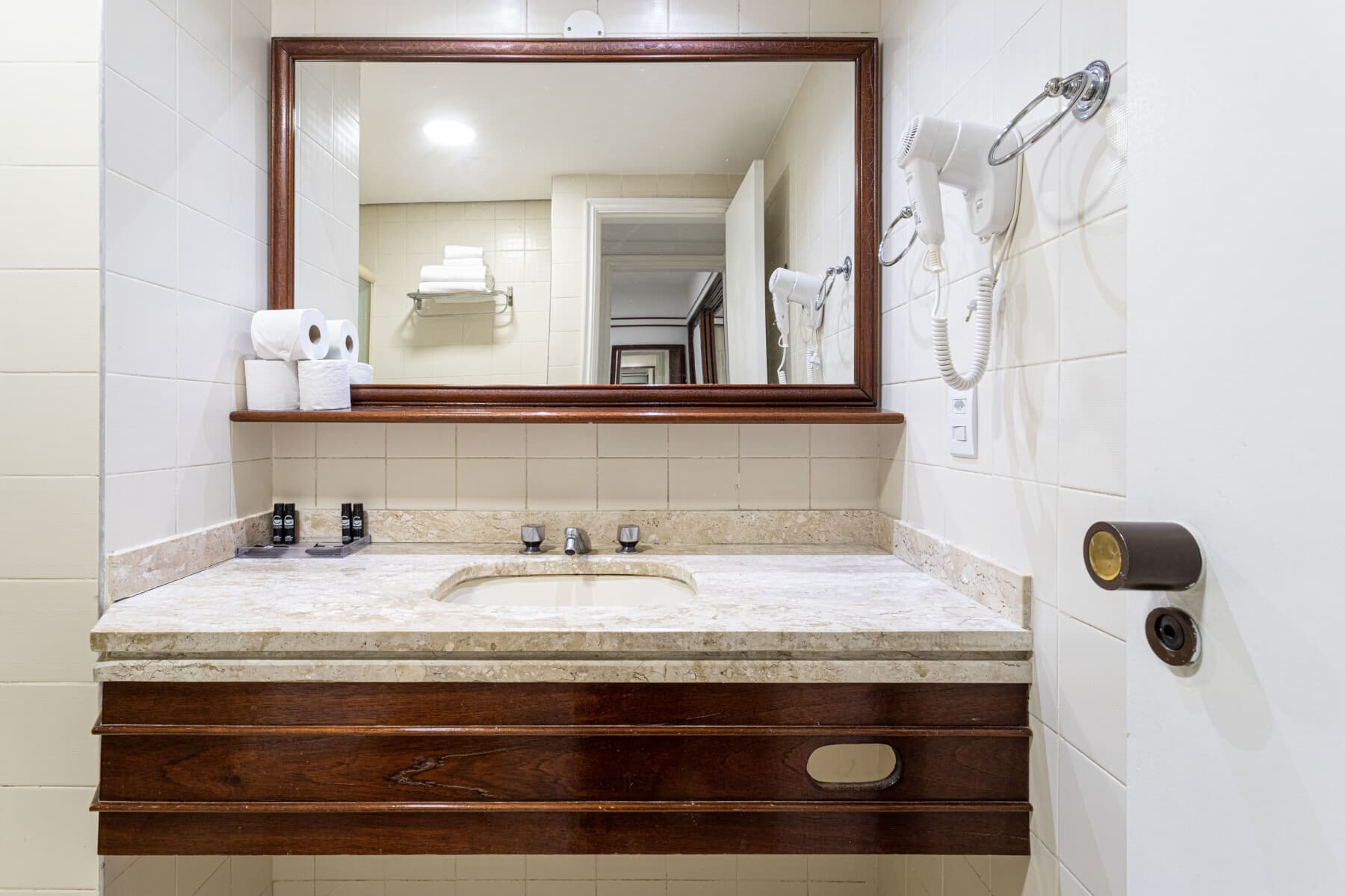 NewCiti Itaim by Charlie