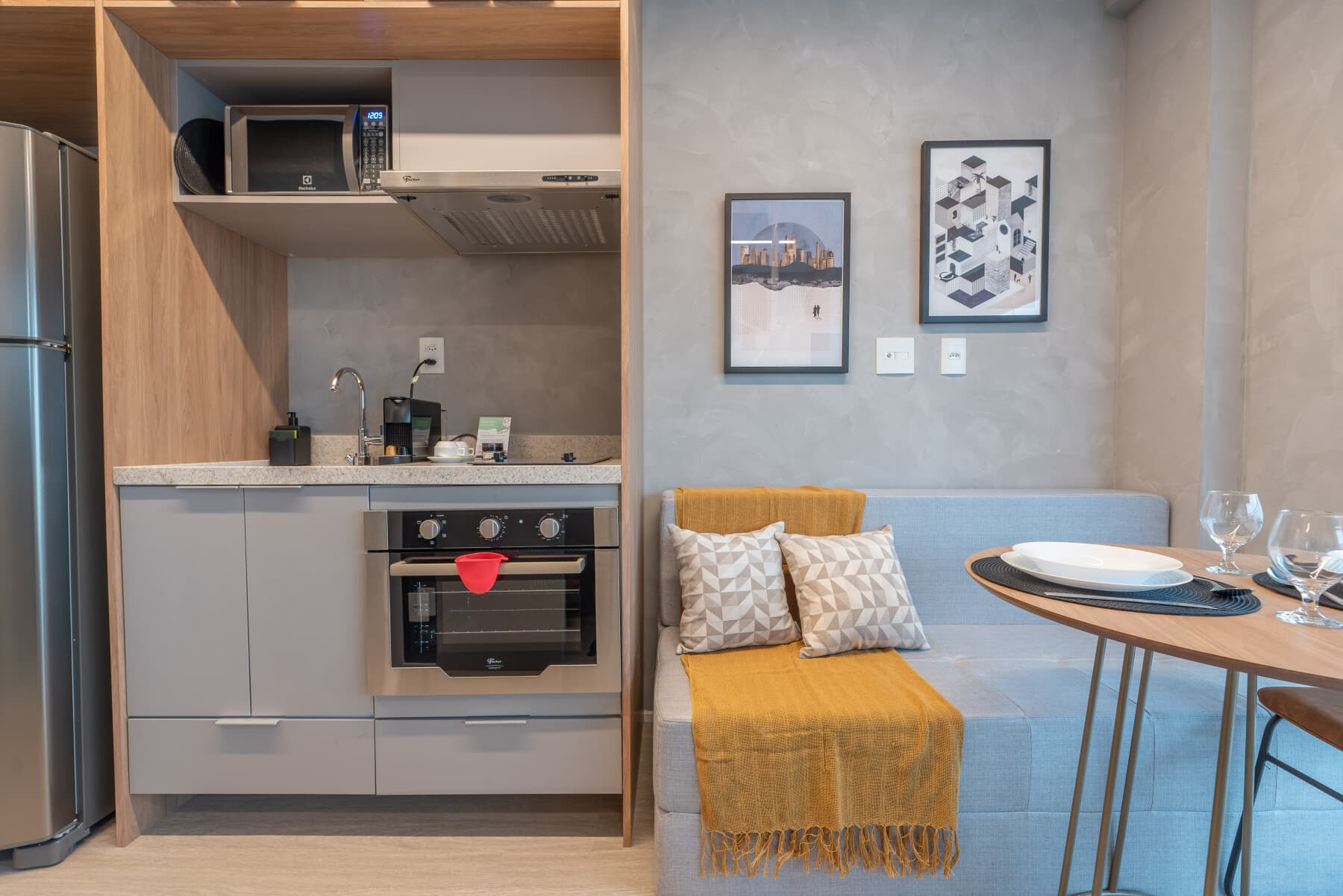 Studio Superior Casal com Sofá Cama - Charlie Vitrali Moema