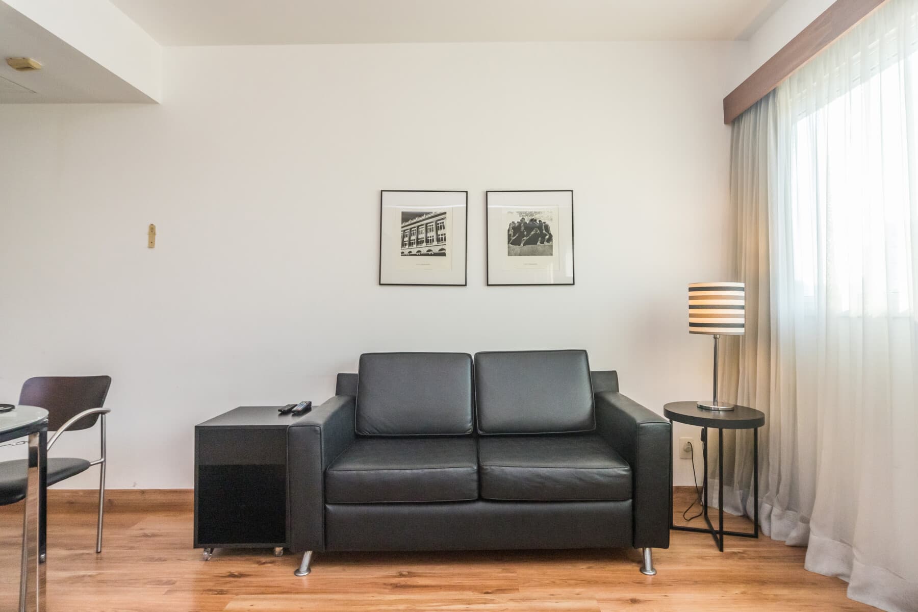 Suíte Dupla Standard Solteiro - Paraíso Suítes by Charlie