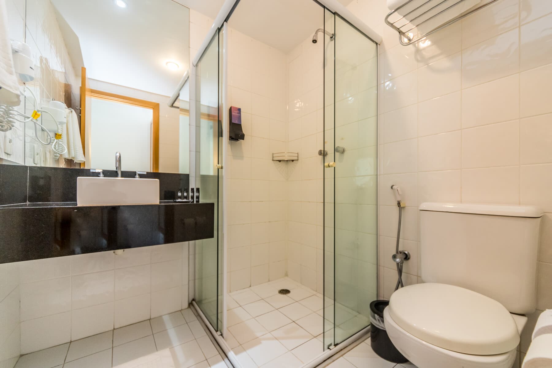 Suíte Standard Casal - Paraíso Suítes by Charlie