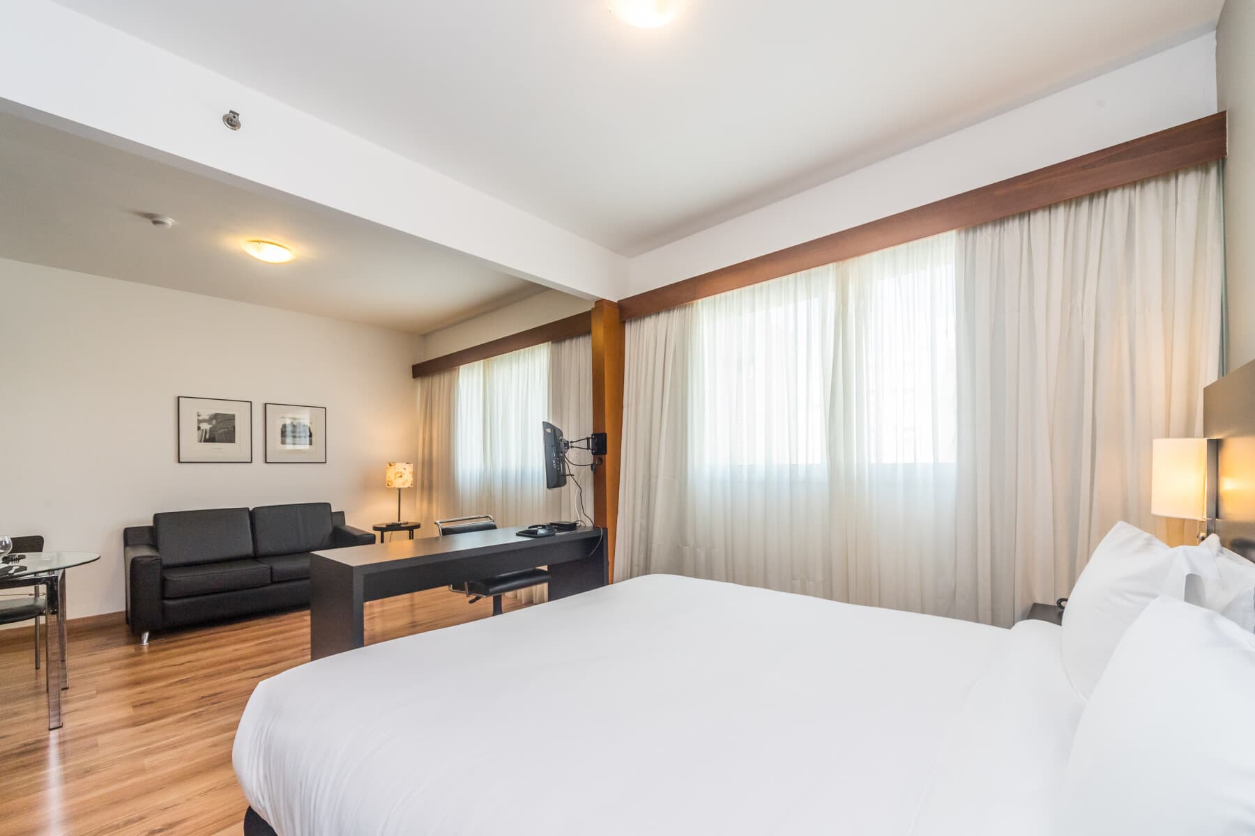 Suíte Standard Casal - Paraíso Suítes by Charlie