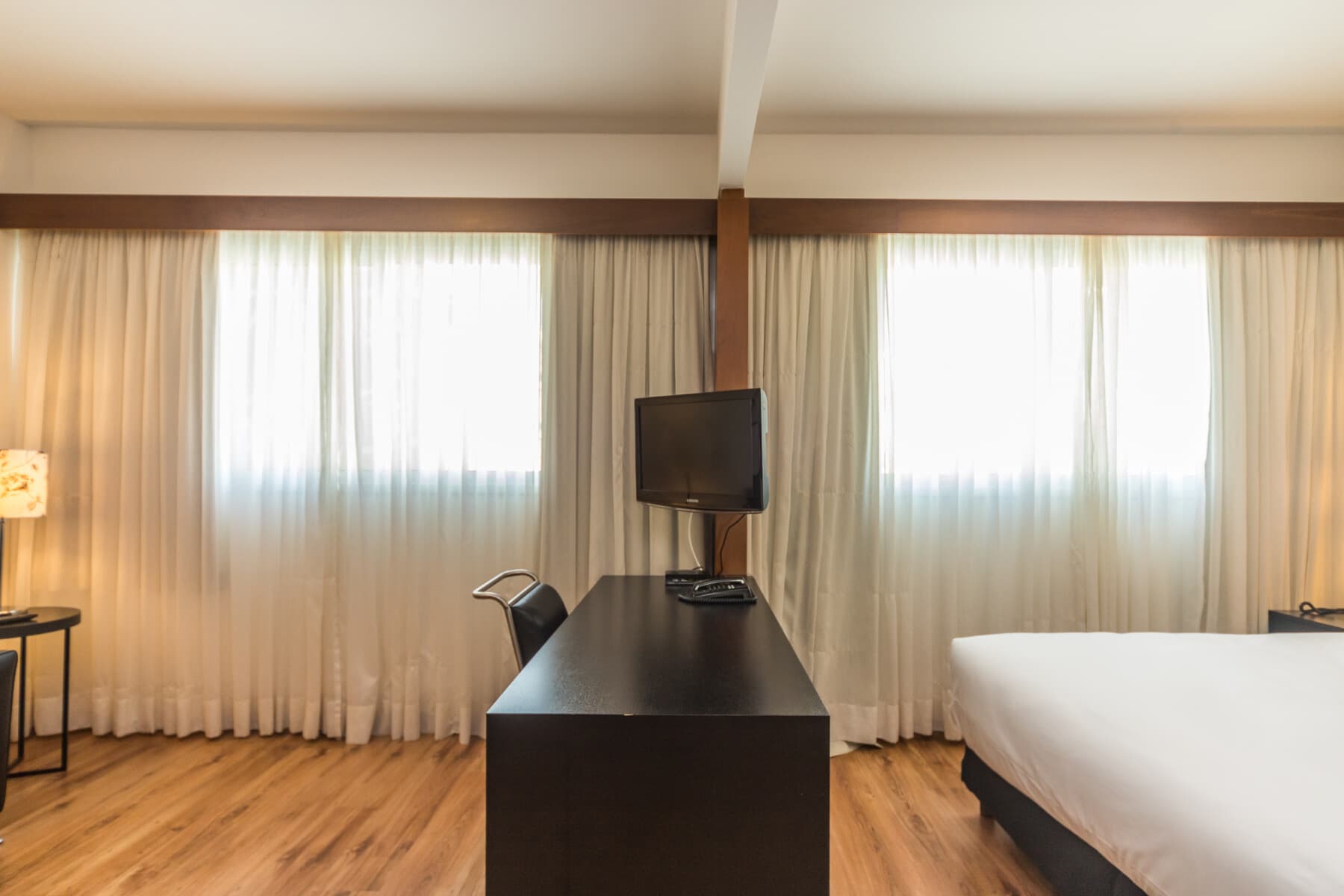 Suíte Standard Casal - Paraíso Suítes by Charlie