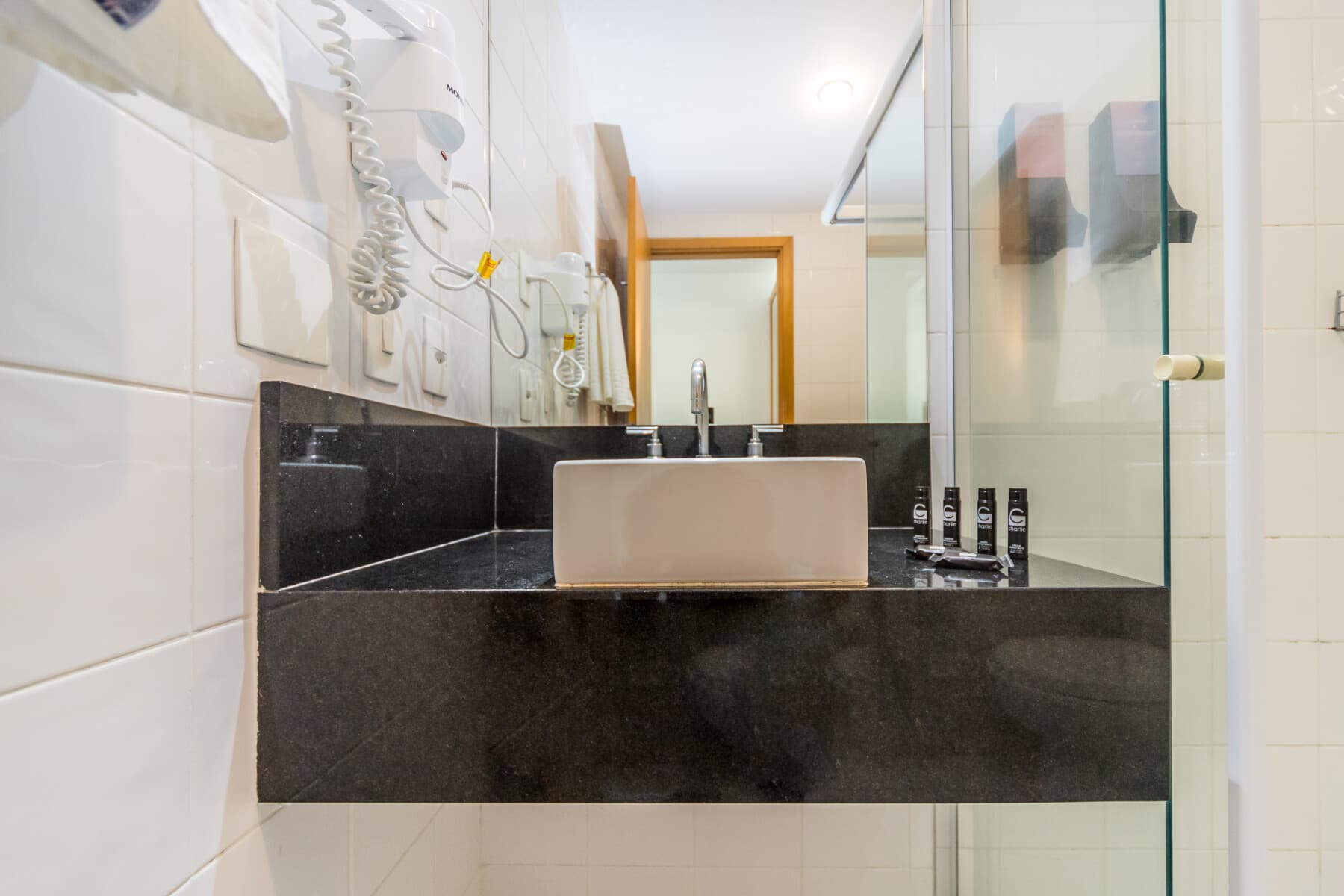 Suíte Standard Casal - Paraíso Suítes by Charlie