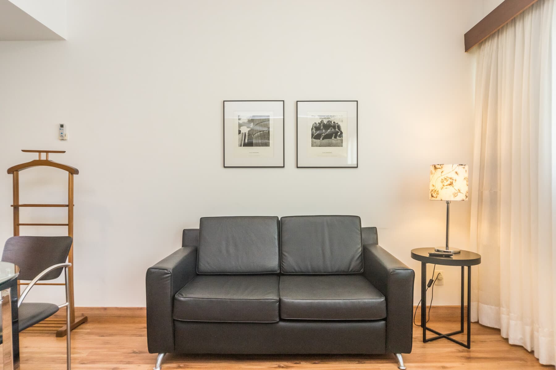 Suíte Standard Casal - Paraíso Suítes by Charlie