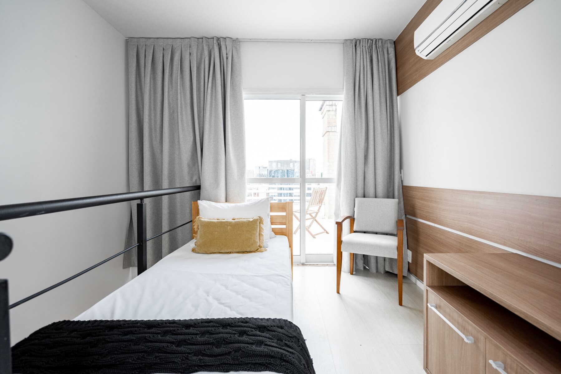 Triplex 1 Dorm Deluxe (1 Casal e 1 solteiro) - Charlie NYC Berrini