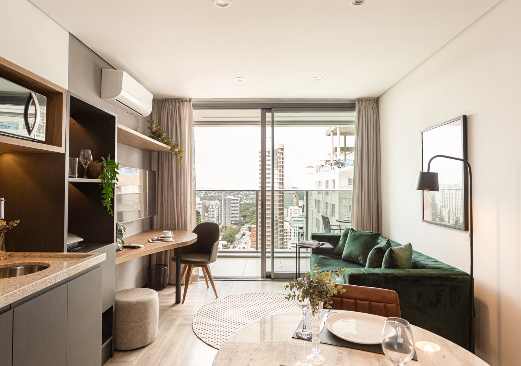 Charlie Wide Pinheiros