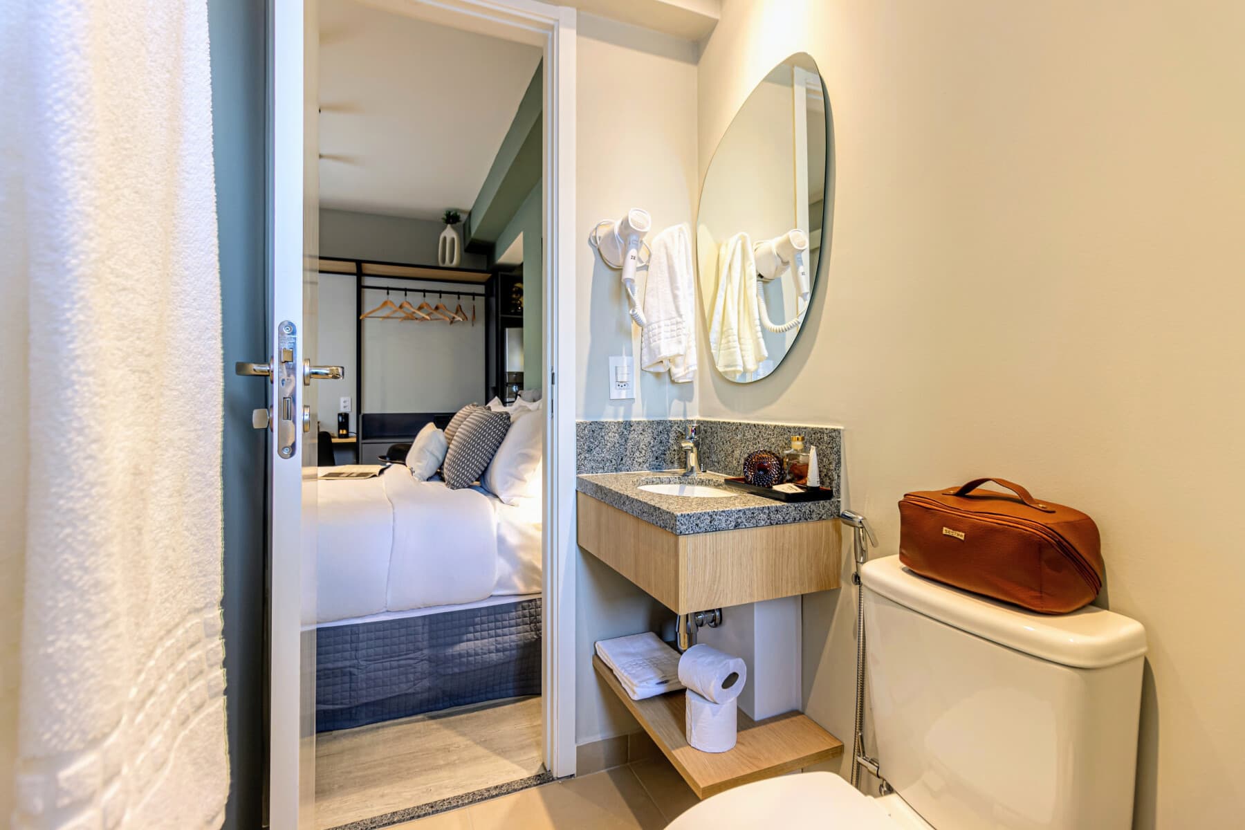 Studio Standard Casal com Varanda R - Charlie Nik Paulista