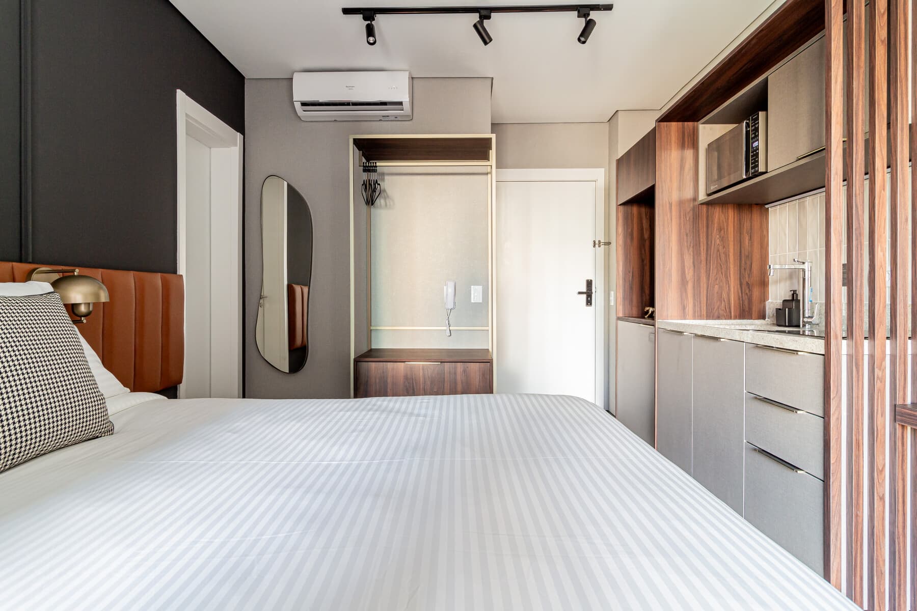 Studio Standard Casal - Iconyc Charlie Ibirapuera Hotel