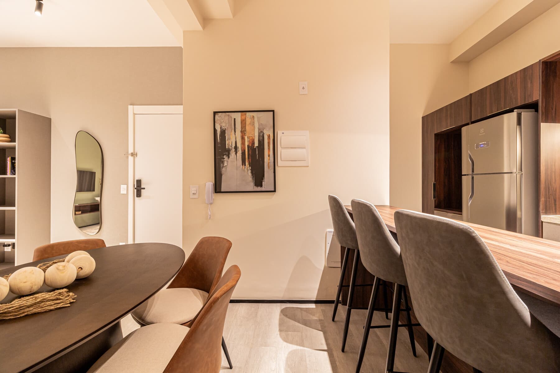 Apartamento 2 Dorms (Casal e 2 Solteiro) - 81M - Iconyc House of Charlie