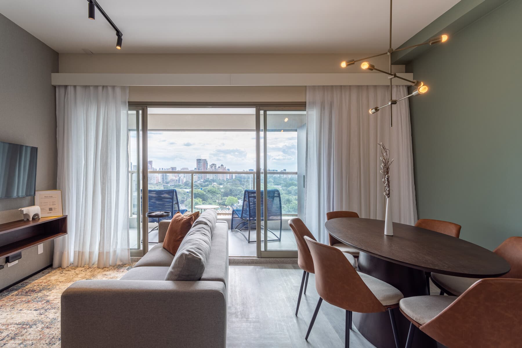 Iconyc House of Charlie