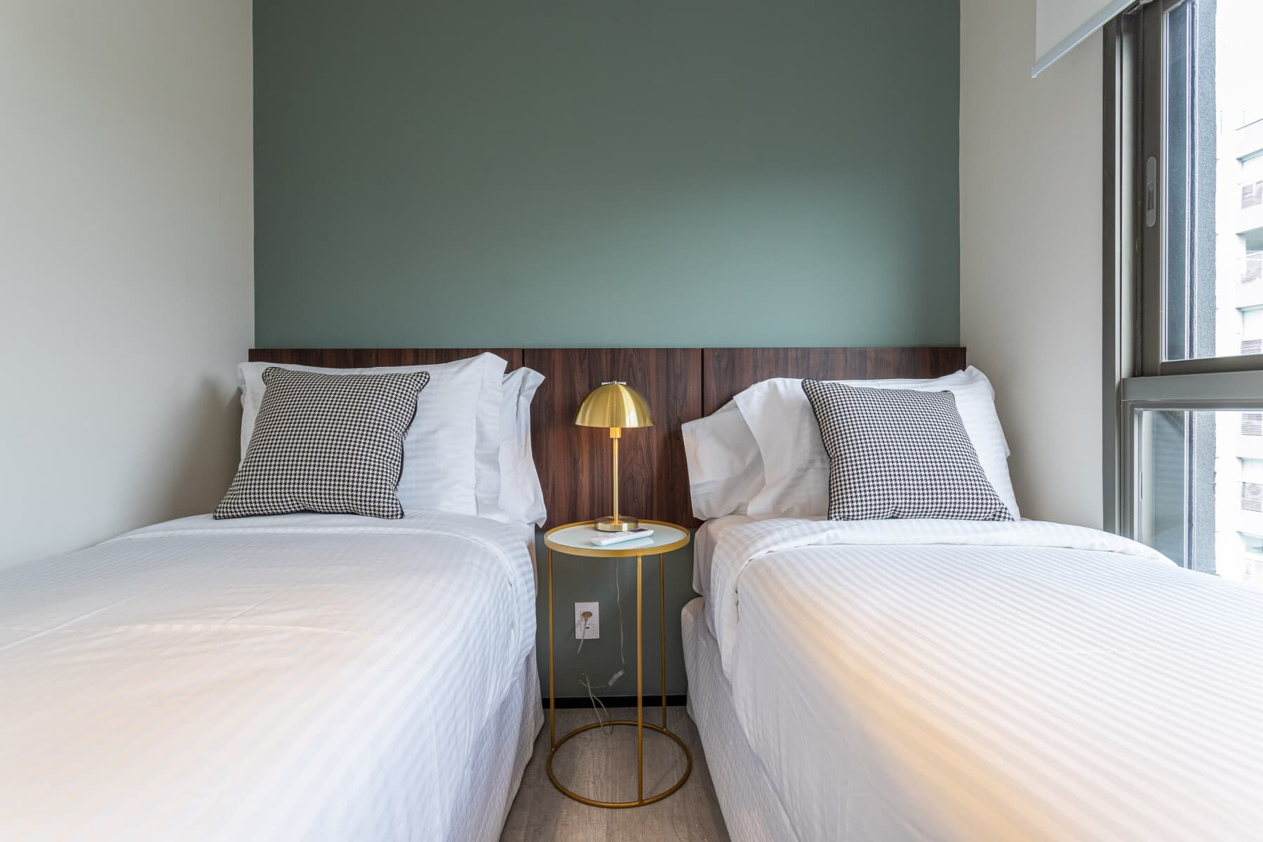 Iconyc House of Charlie