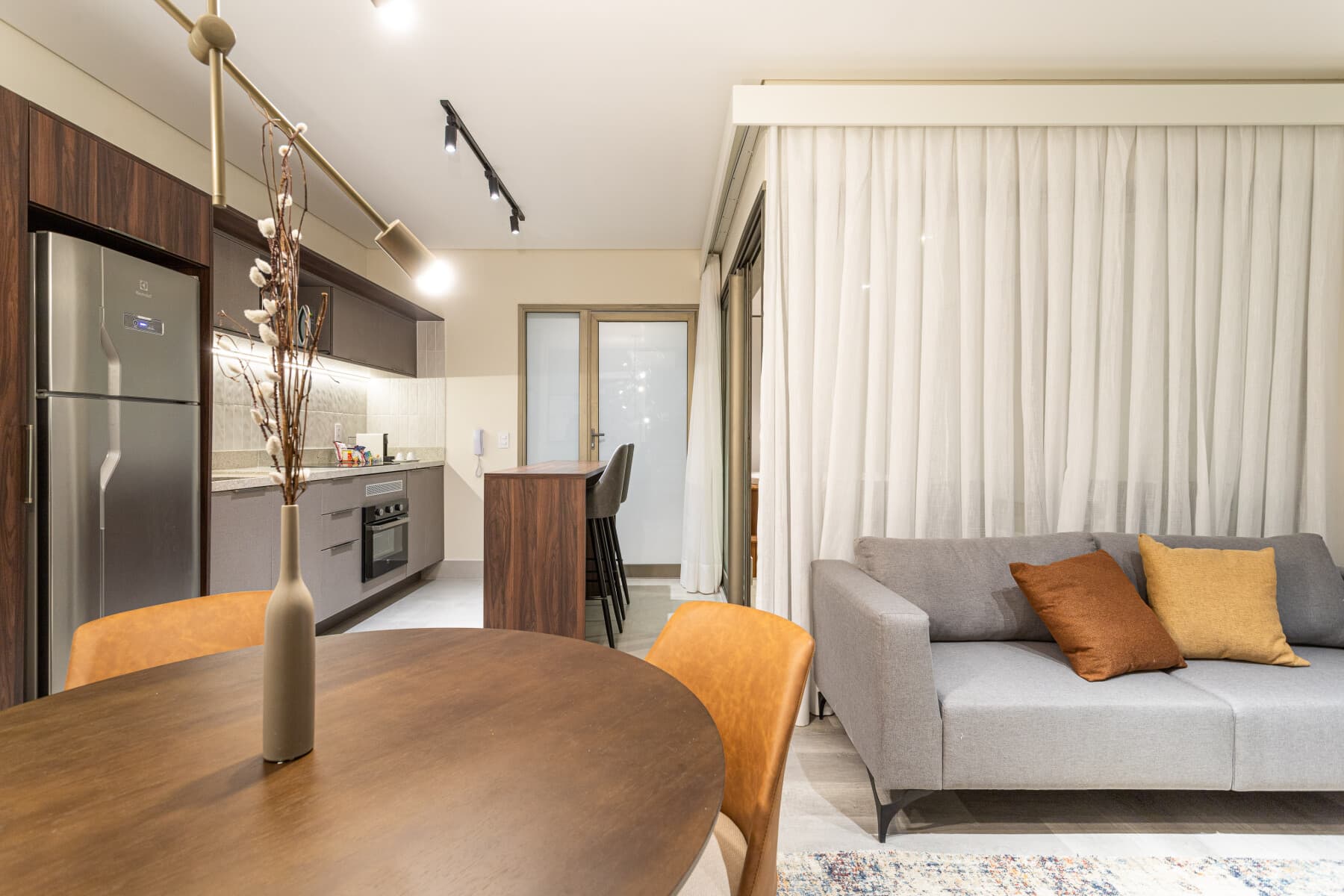 Apto Deluxe 2 Dorms (Casal 2 Solteiro) - 97M - Iconyc House of Charlie