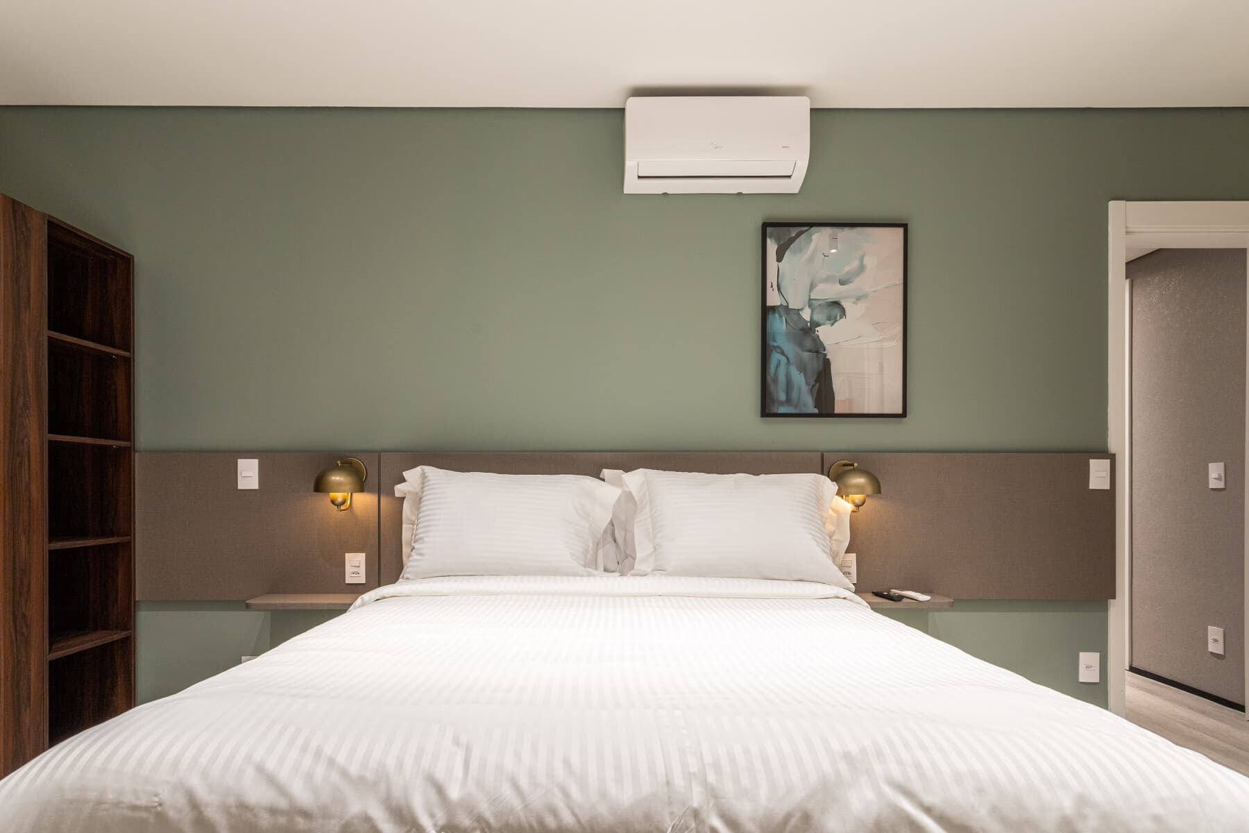 Apto Deluxe 2 Dorms (Casal 2 Solteiro) - 97M - Iconyc House of Charlie