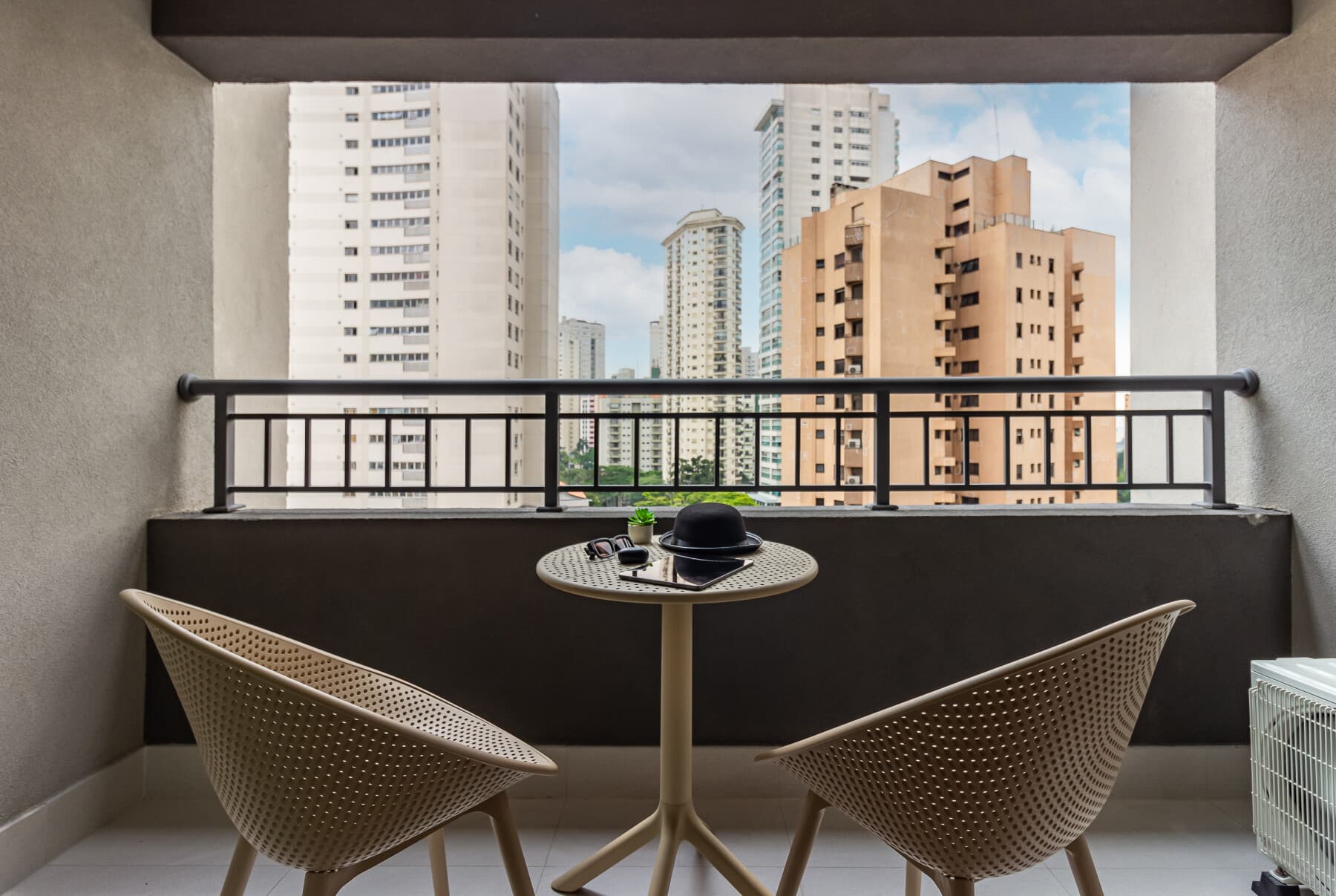 Studio Casal com Varanda 28m NR - Charlie Lumiere Klabin