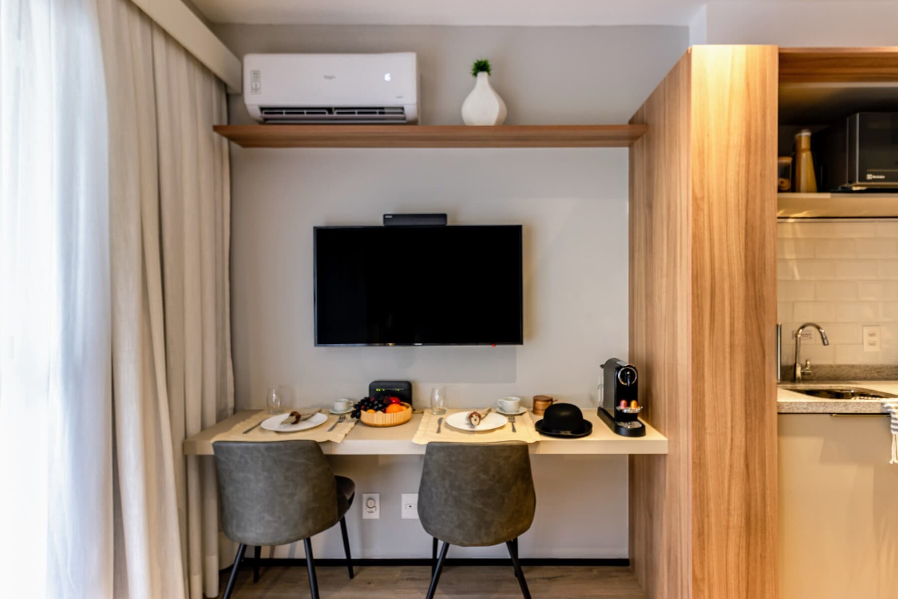 Studio Casal com Varanda 25m NR - Charlie Lumiere Klabin