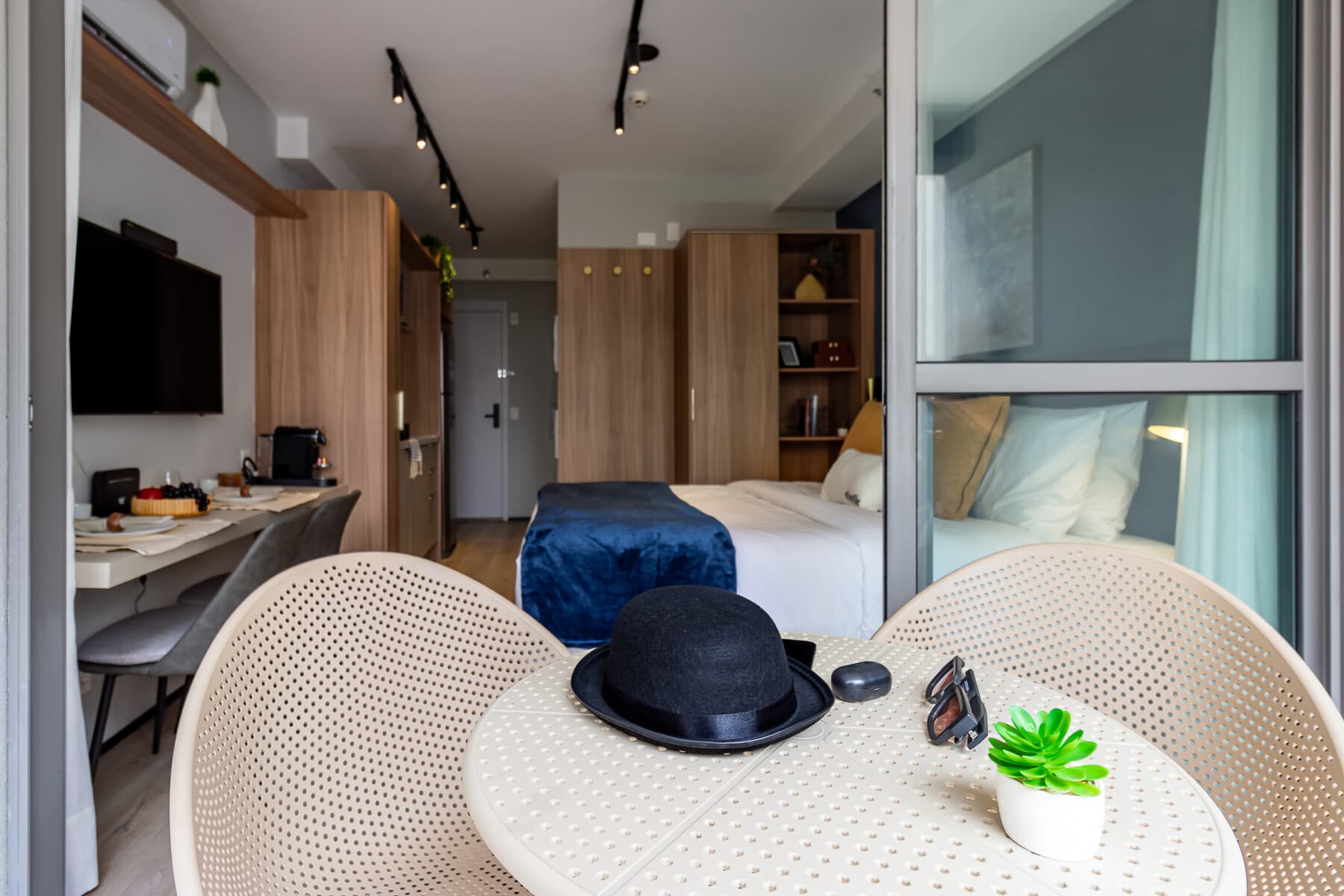 Studio Casal com Varanda 25m NR - Charlie Lumiere Klabin