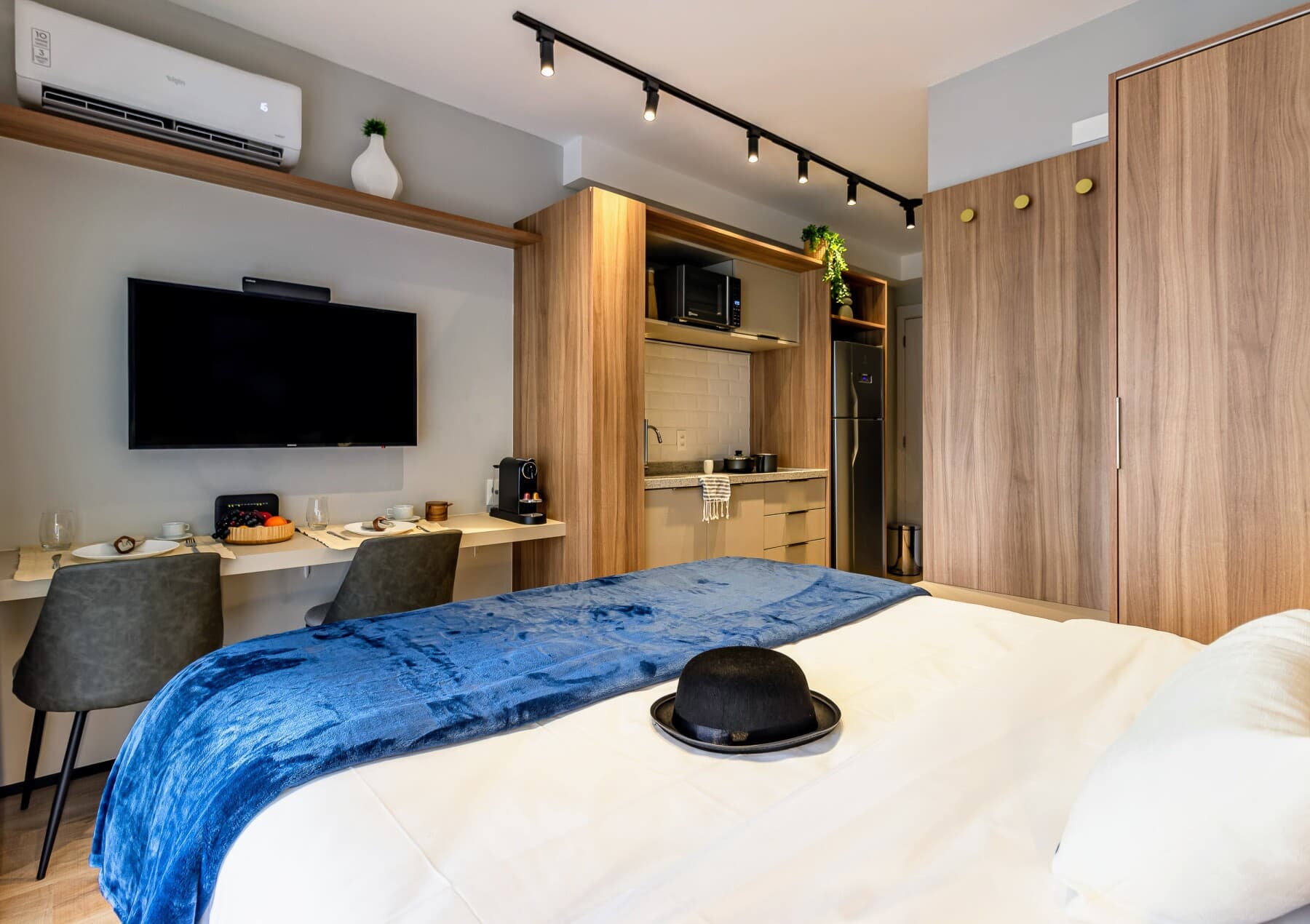 Studio Casal com Varanda 25m NR - Charlie Lumiere Klabin