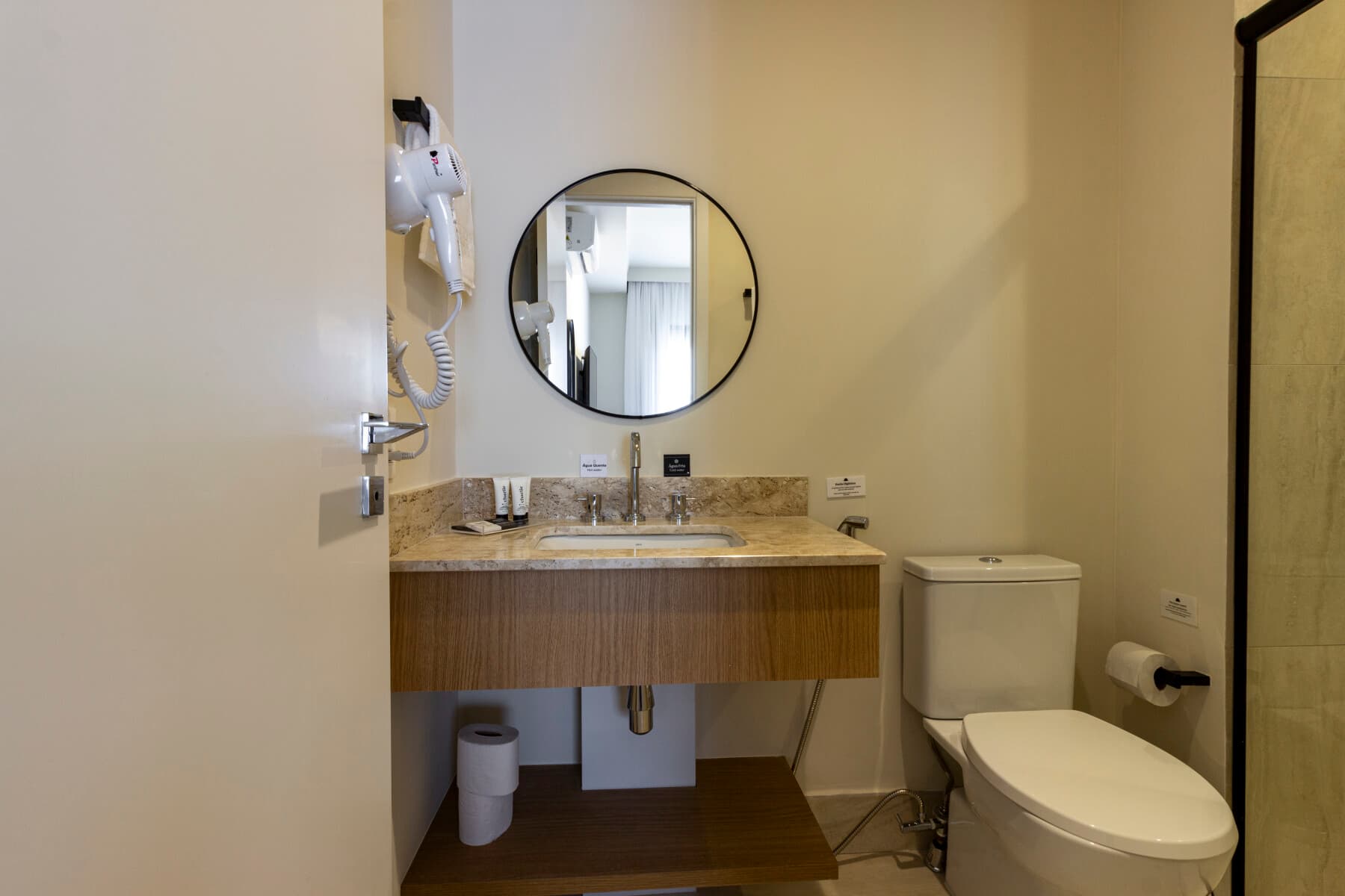 Charlie Bothanic Campo Belo