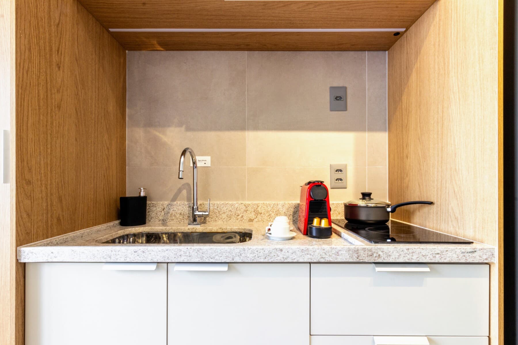 Apto 1 Dorm 30m - R - Charlie Bothanic Campo Belo