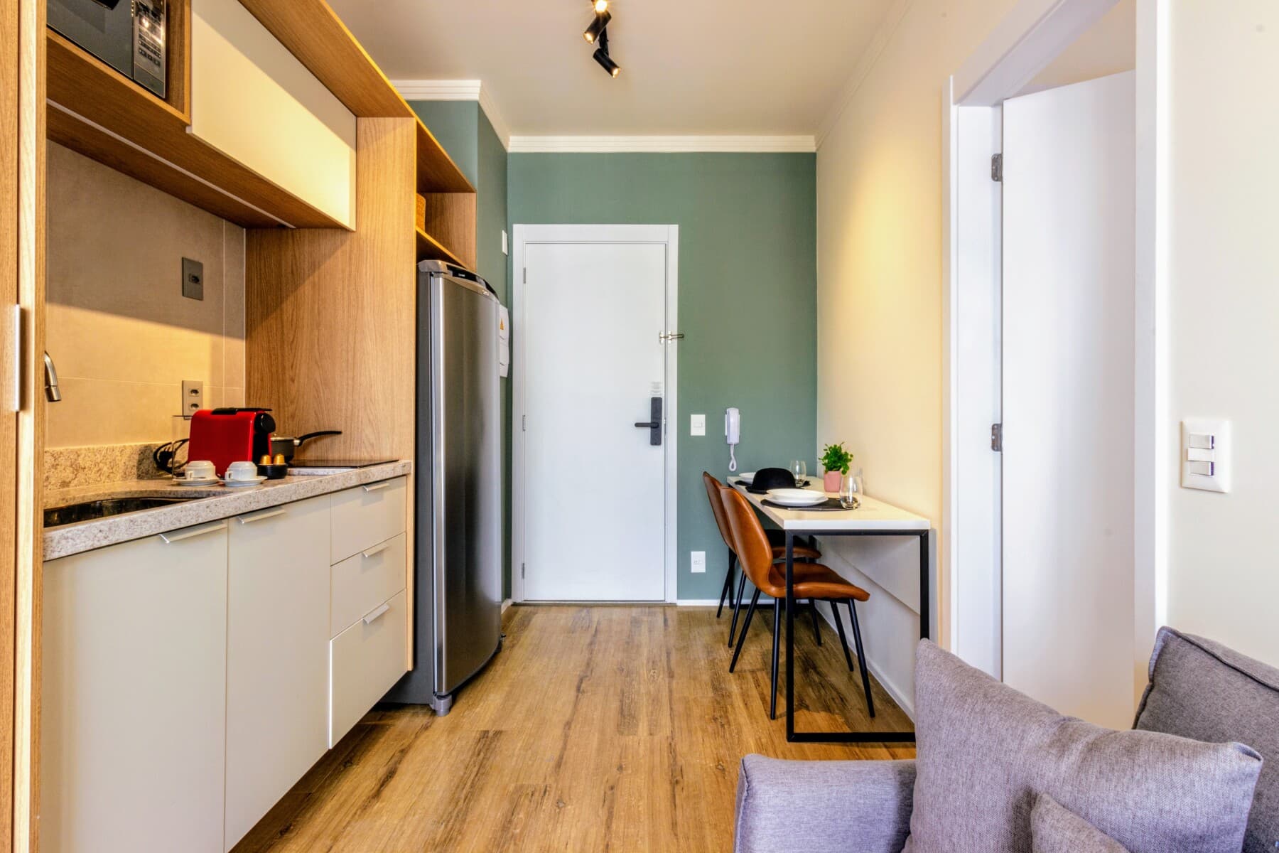 Apto 1 Dorm 30m - R - Charlie Bothanic Campo Belo