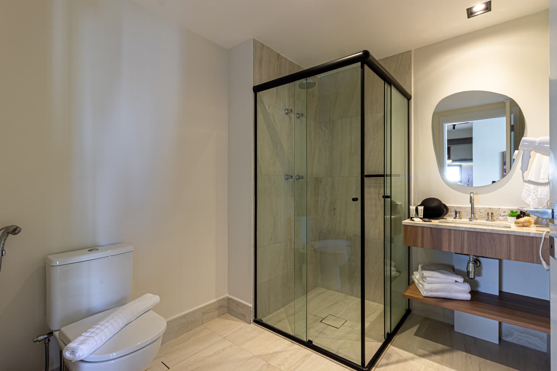 Apto 2 Dorm com Sofá Cama 42m - NR - Charlie Bothanic Campo Belo Essential