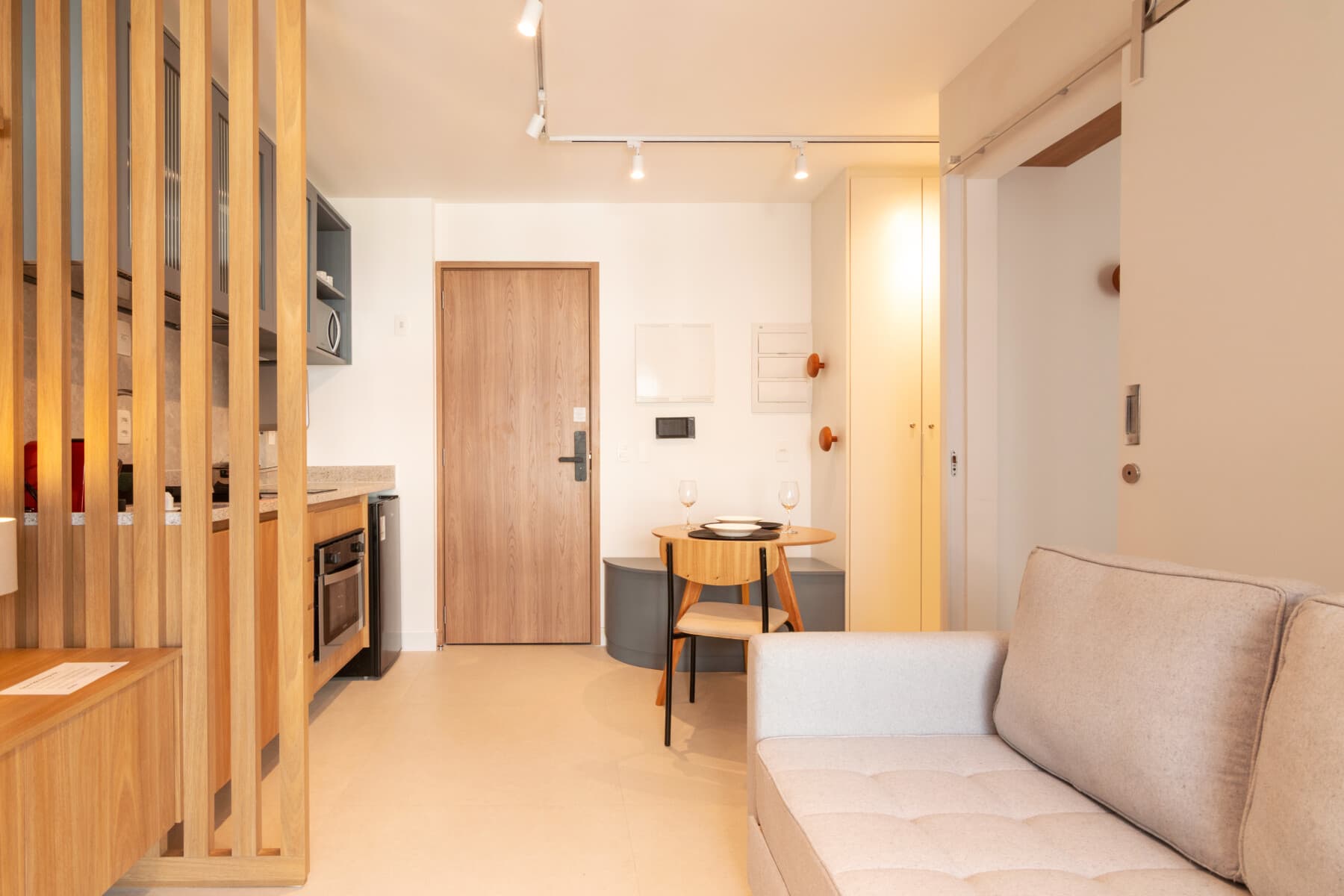 Apartamento 1 Dorm Standard Casal - Charlie Flora Jardim Botânico