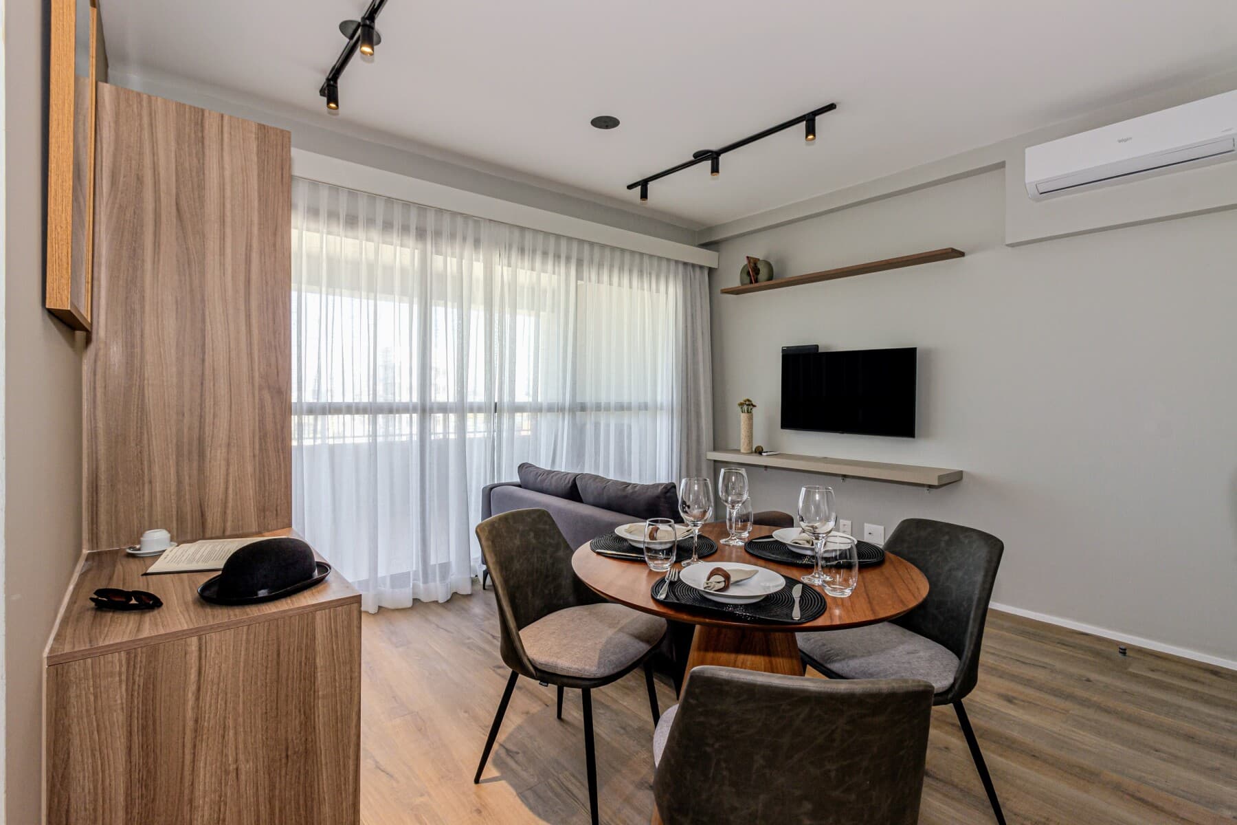 Charlie Grand Vitrali Moema