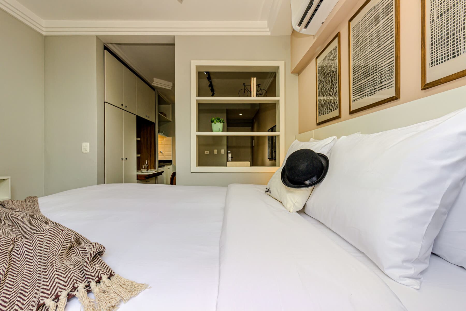 Studio Casal - Charlie Poeta Drummond Jardins