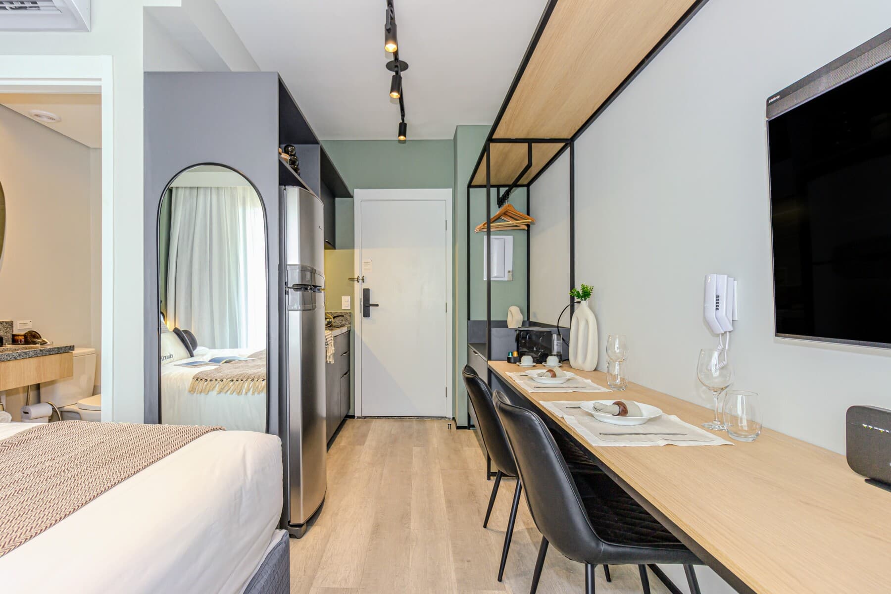 Studio Casal com Varanda R - Charlie Nik Paulista