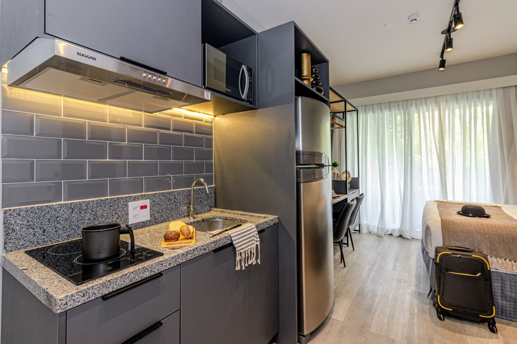 Studio Casal com Varanda NR - Charlie Nik Paulista