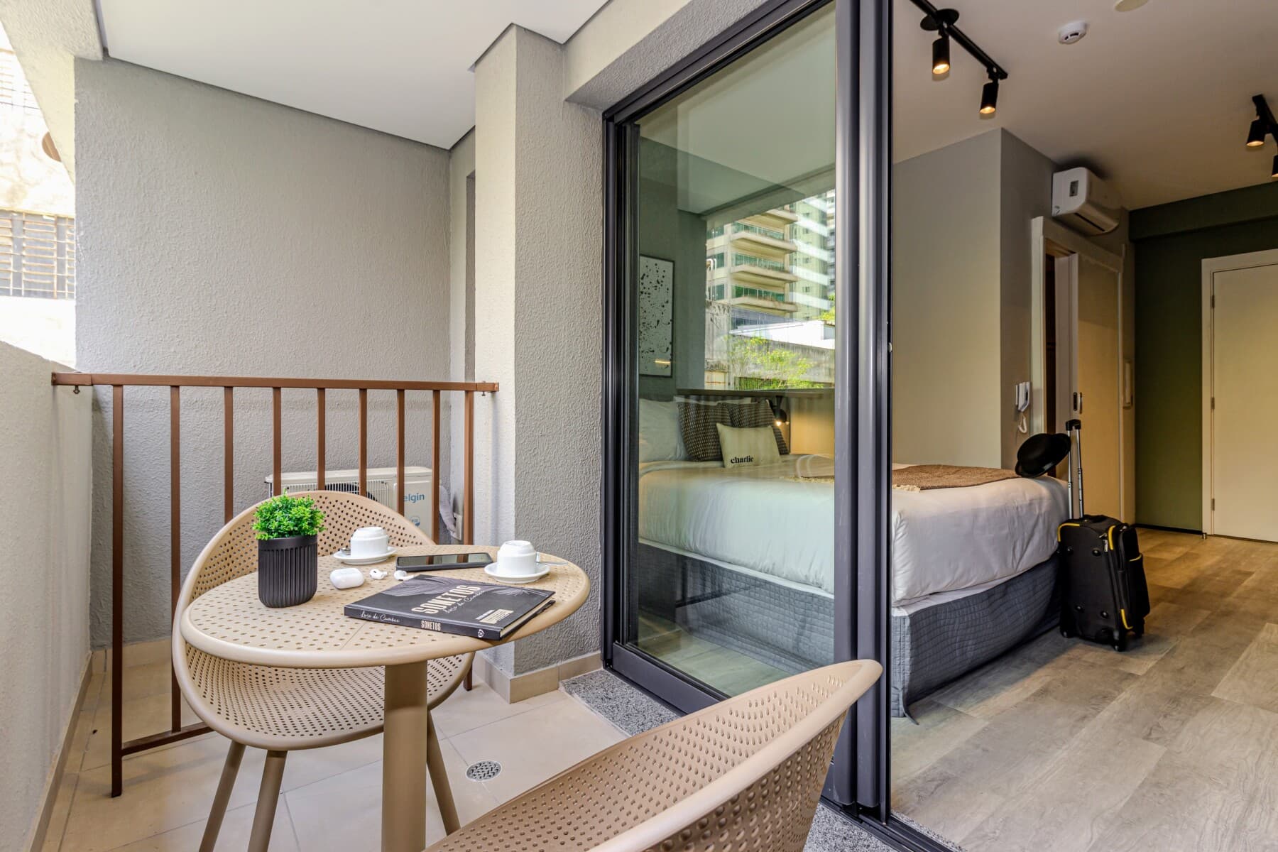 Charlie Nik Paulista