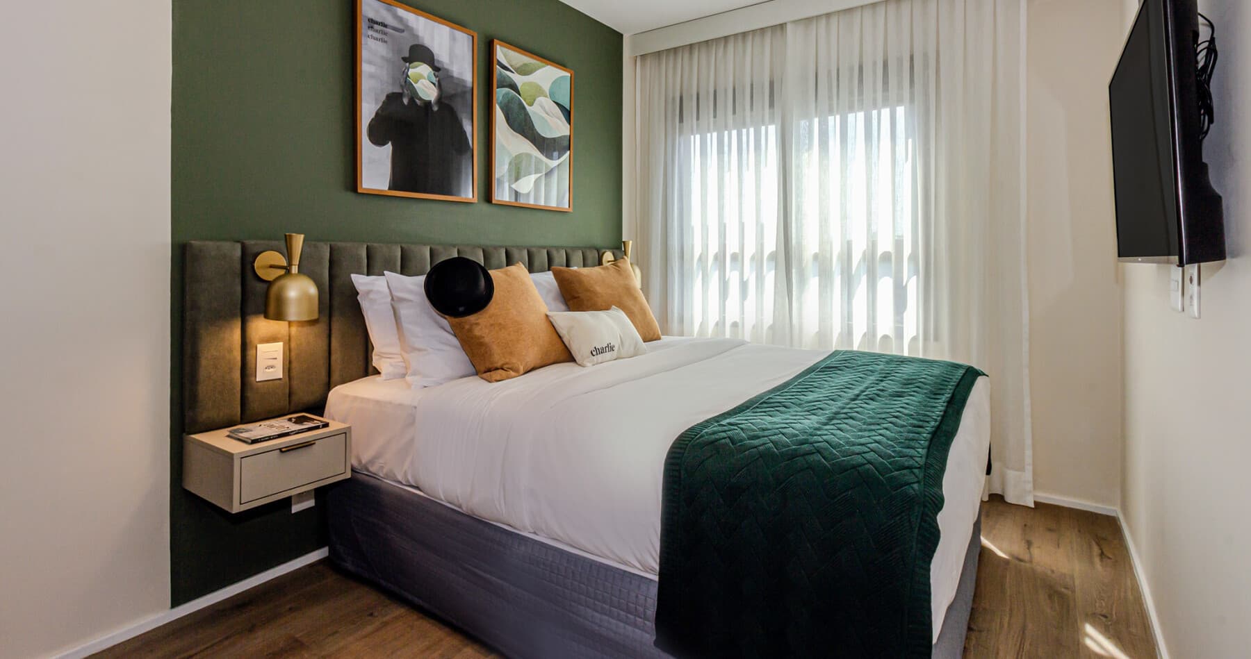 Apto 1 Dorm 40m com Sofá Cama - R - Charlie Bothanic Campo Belo