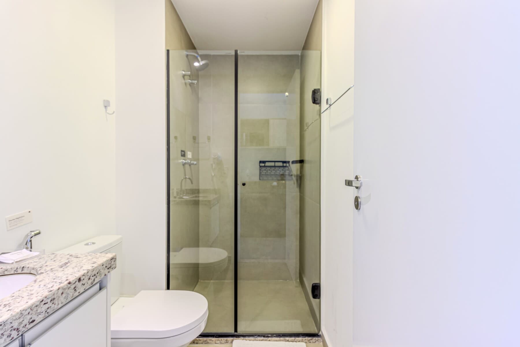 Studio Solteiro - Charlie Sabiá Moema