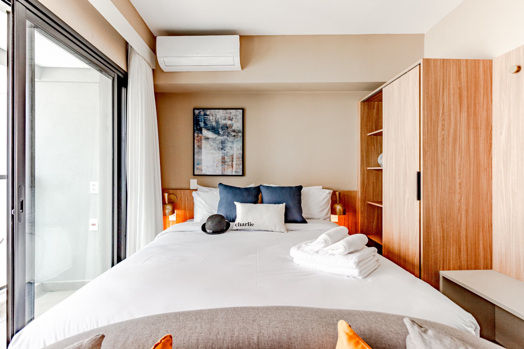 Charlie Window Moema