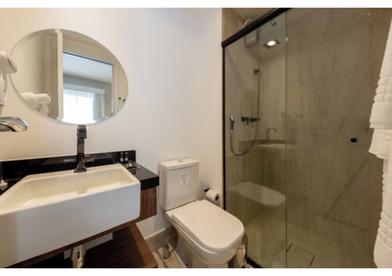 Studio Casal de 32m² com Varanda - House of Charlie Paraíso