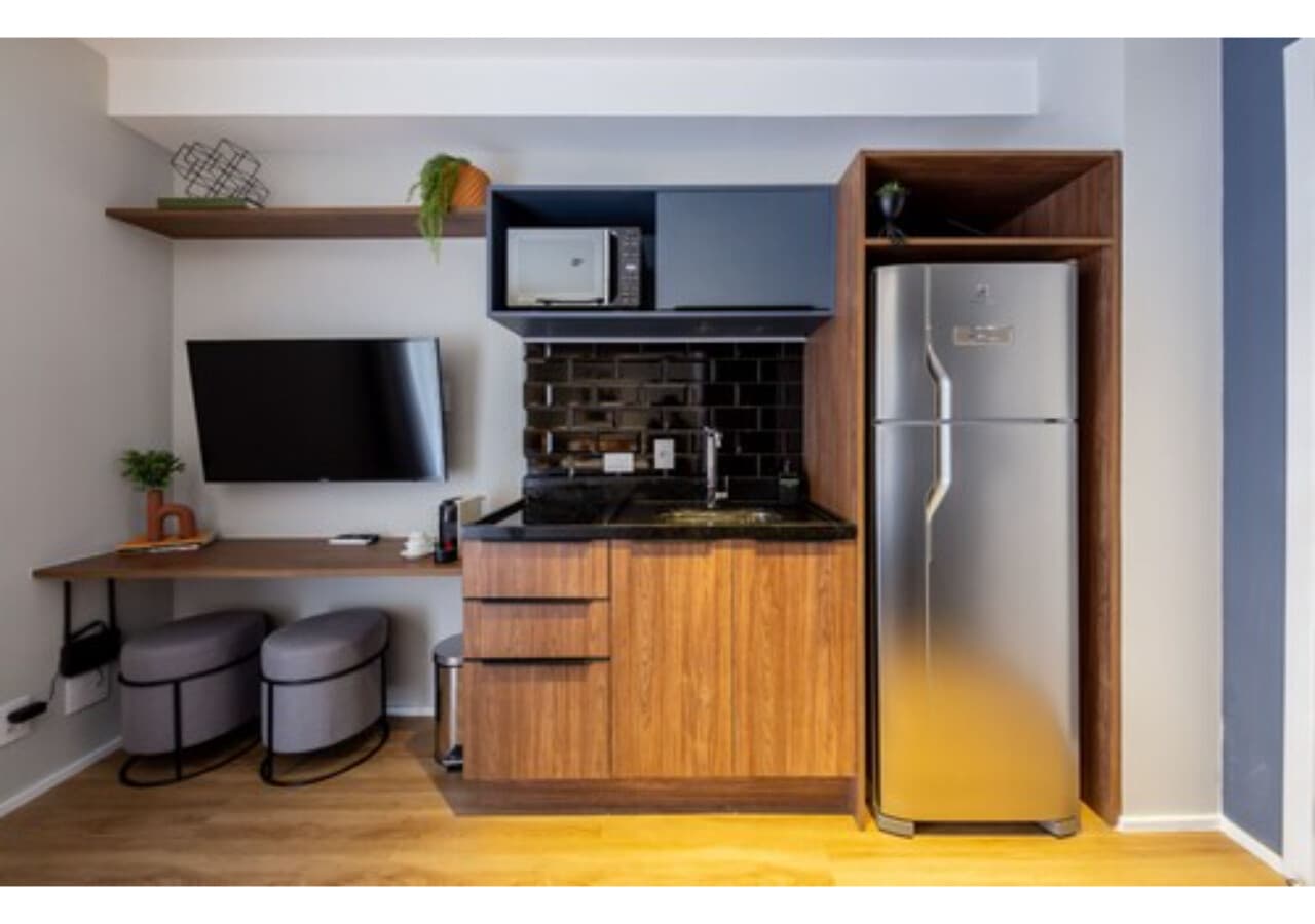 Studio Casal de 32m² com Varanda - House of Charlie Paraíso