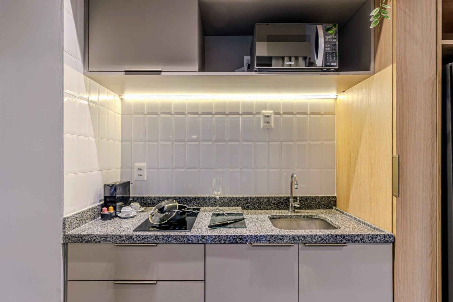 Charlie Nik Paradiso