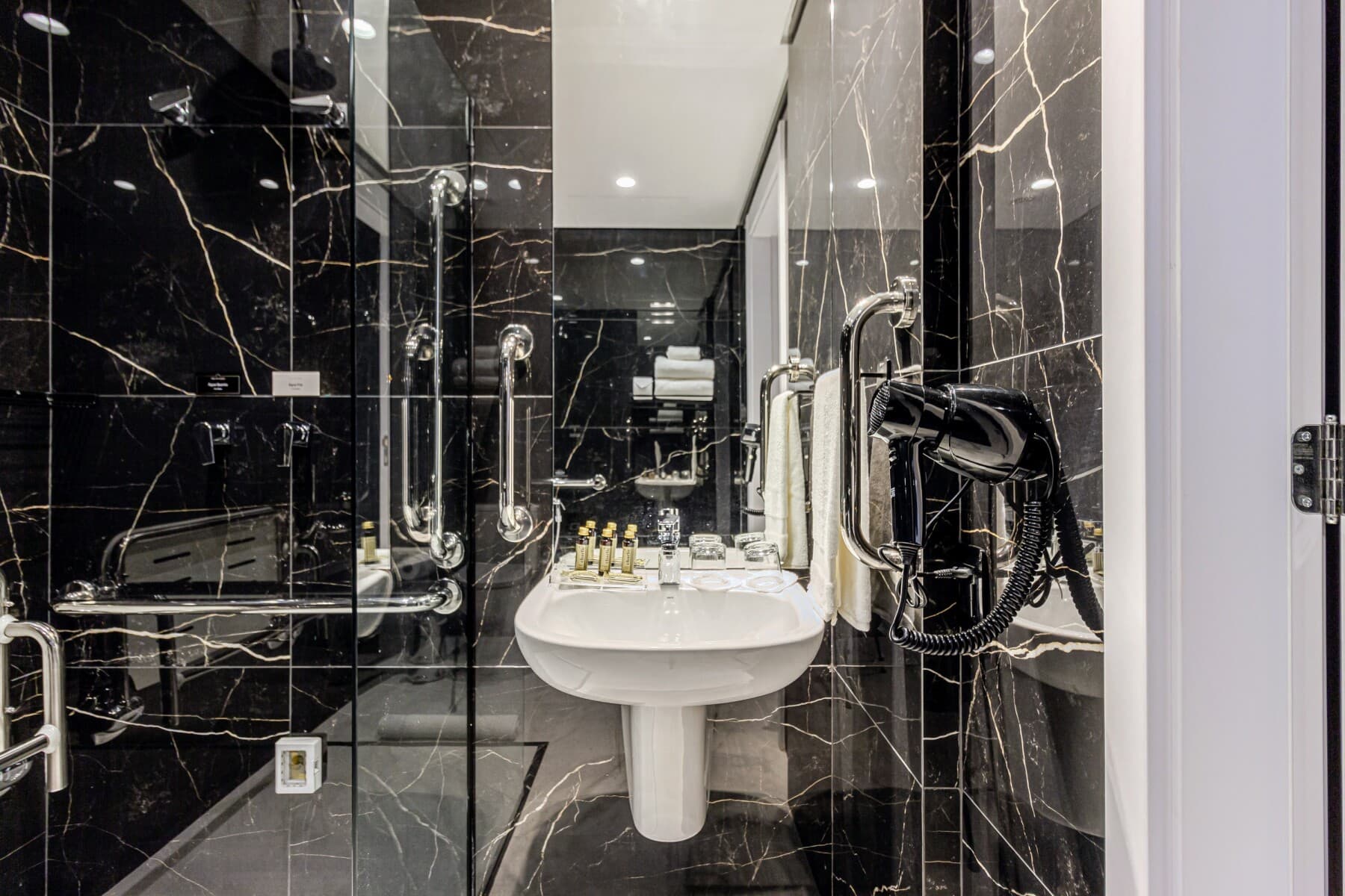 One of a Kind Charlie Hotel Ibirapuera