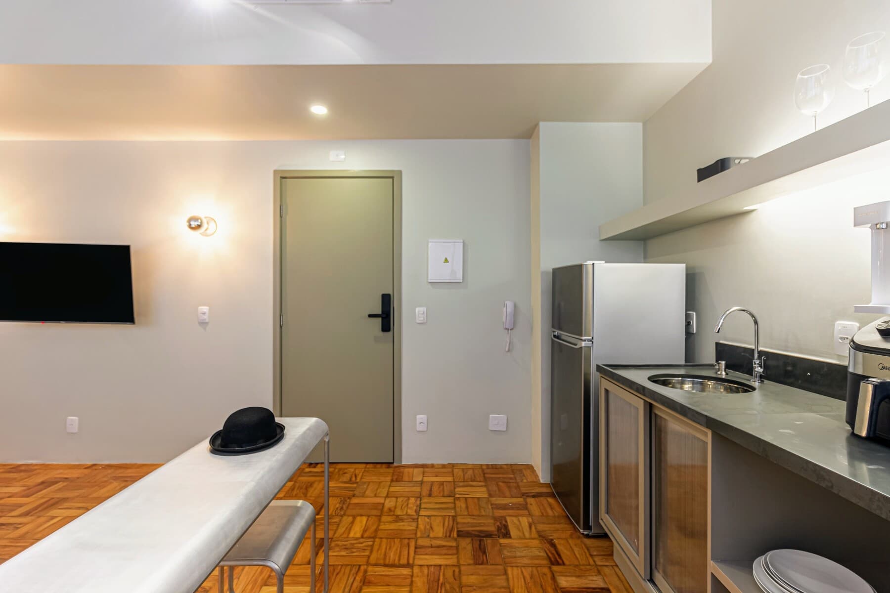 Charlie Petrah Vila Buarque