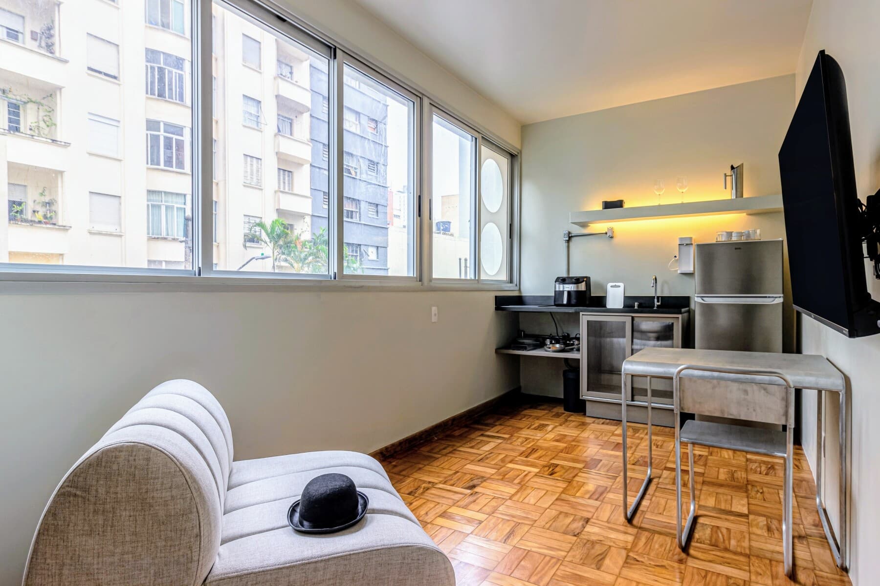 Charlie Petrah Vila Buarque